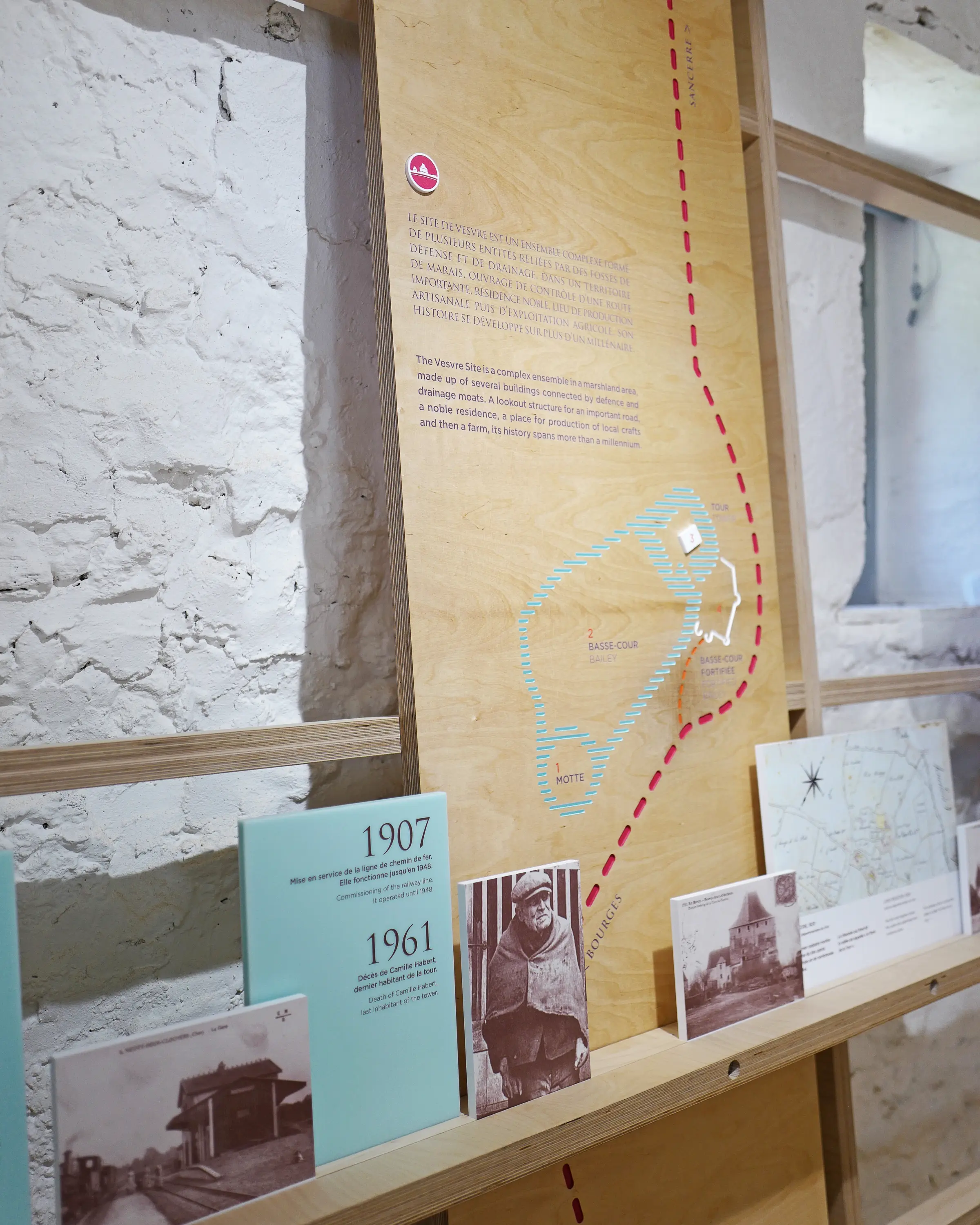 Signalétique intérieur - Carte en bois 4.webp